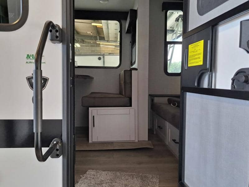 2026 Jayco 2026 Jayco Jay Feather - thumbnail 6