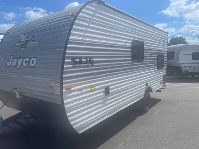 2026 Jayco 2026 Jayco Jay Flight SLX - thumbnail 3