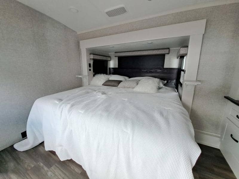 2025 Jayco 2025 Jayco North Point - thumbnail 9