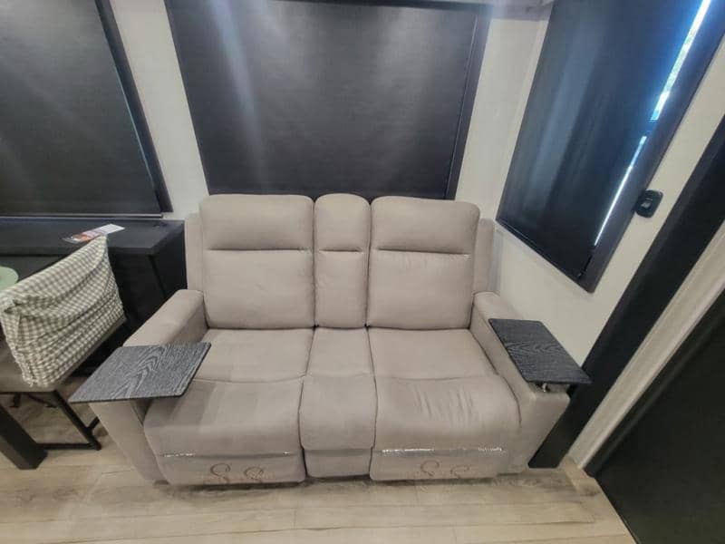 2026 Jayco 2026 Jayco Seismic Toy Hauler - thumbnail 20