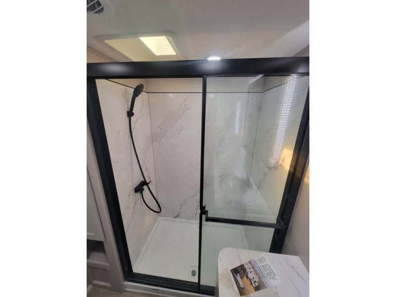 2026 Jayco 2026 Jayco Seismic Toy Hauler - thumbnail 24