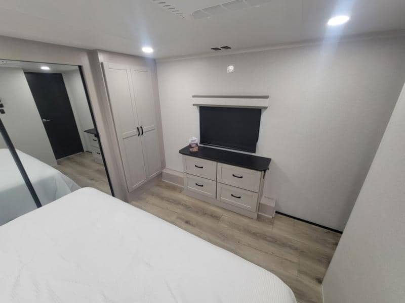 2026 Jayco 2026 Jayco Seismic Toy Hauler - thumbnail 26