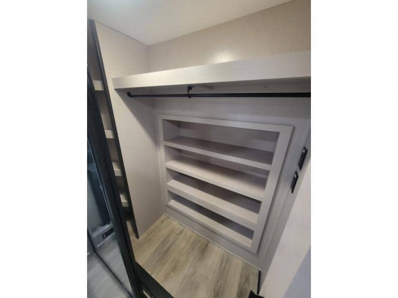 2026 Jayco 2026 Jayco Seismic Toy Hauler - thumbnail 27