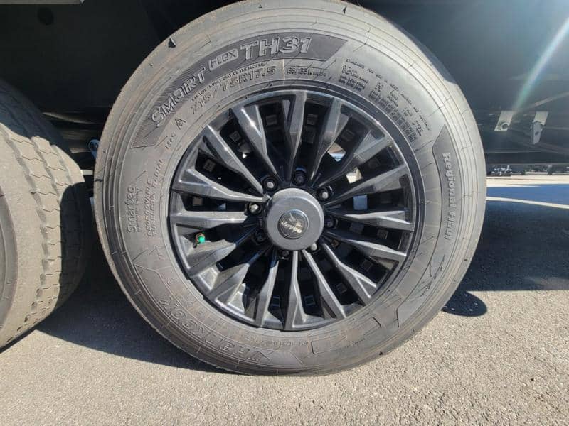 2026 Jayco 2026 Jayco Seismic Toy Hauler - thumbnail 37