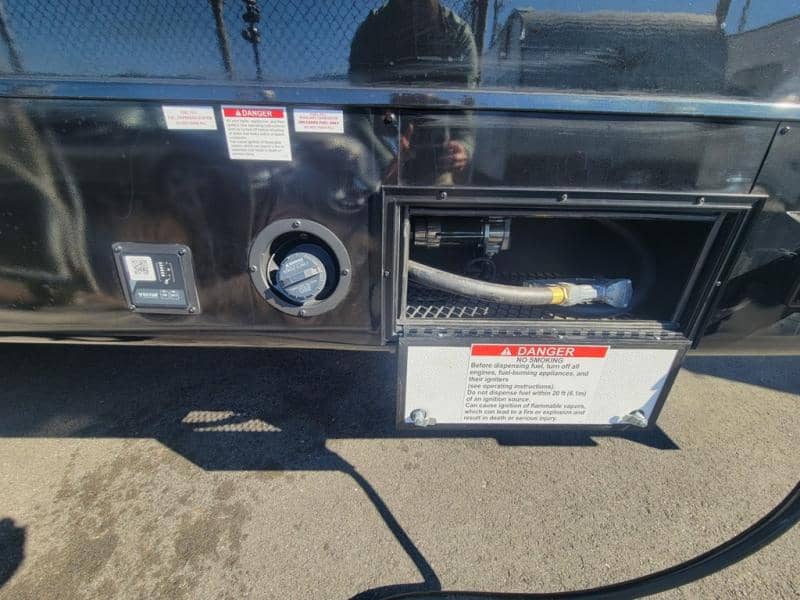 2026 Jayco 2026 Jayco Seismic Toy Hauler - thumbnail 41