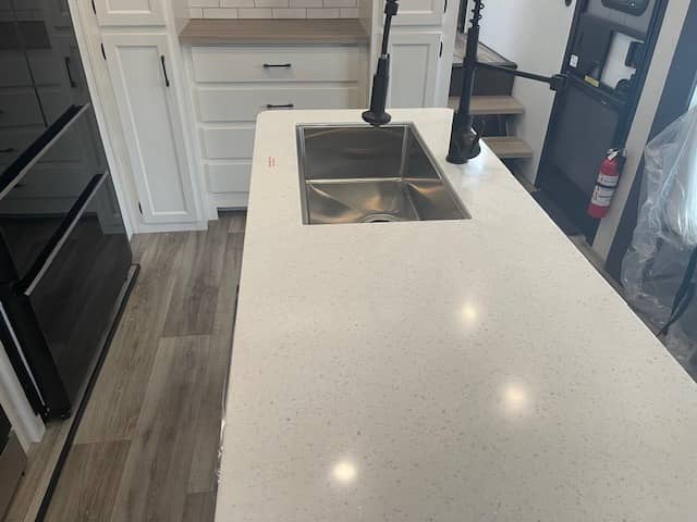 2026 Venture RV 2026 Venture RV Sporttrek Touring Edition - thumbnail 10