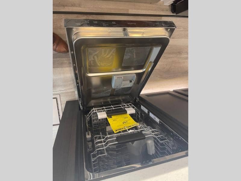 2026 Venture RV 2026 Venture RV Sporttrek Touring Edition - thumbnail 11