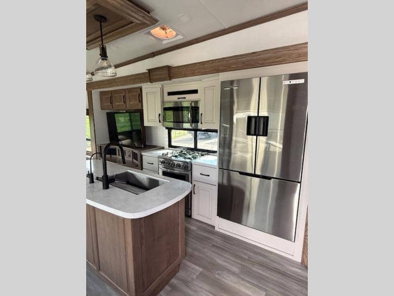 2024 Alliance RV 2024 Alliance RV Paradigm - thumbnail 11