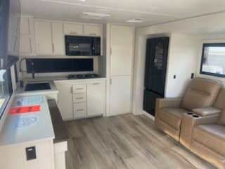 2026 Brinkley RV 2026 Brinkley RV Model IX - thumbnail 10