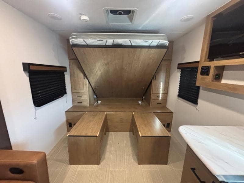 2024 Coachmen 2024 Coachmen Freedom Express Ultra Lite - thumbnail 13