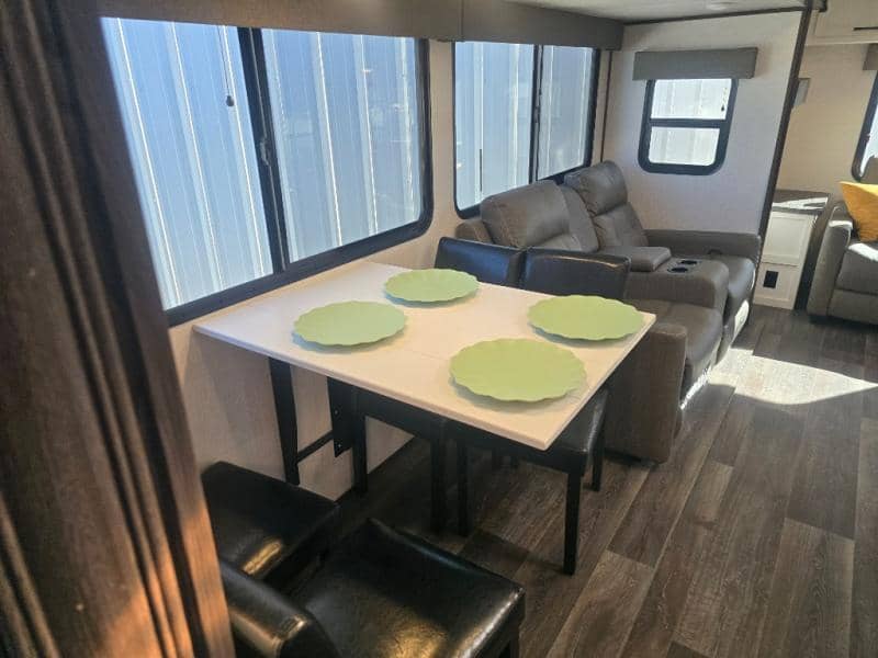 2023 Dutchmen 2023 Dutchmen Atlas - thumbnail 9