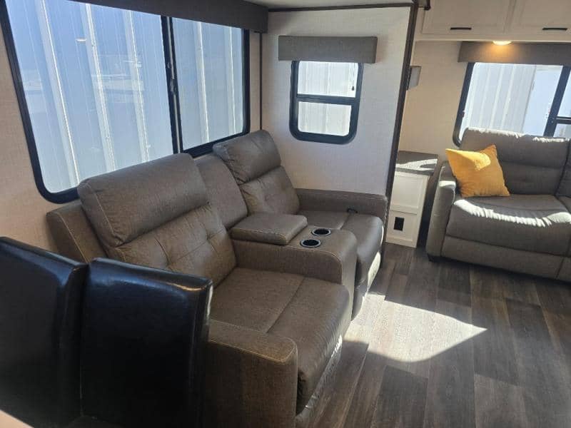 2023 Dutchmen 2023 Dutchmen Atlas - thumbnail 10