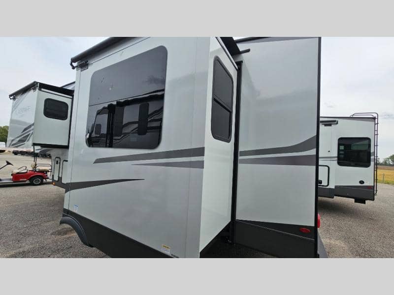 2025 Forest River 2025 Forest River Flagstaff Classic - thumbnail 6