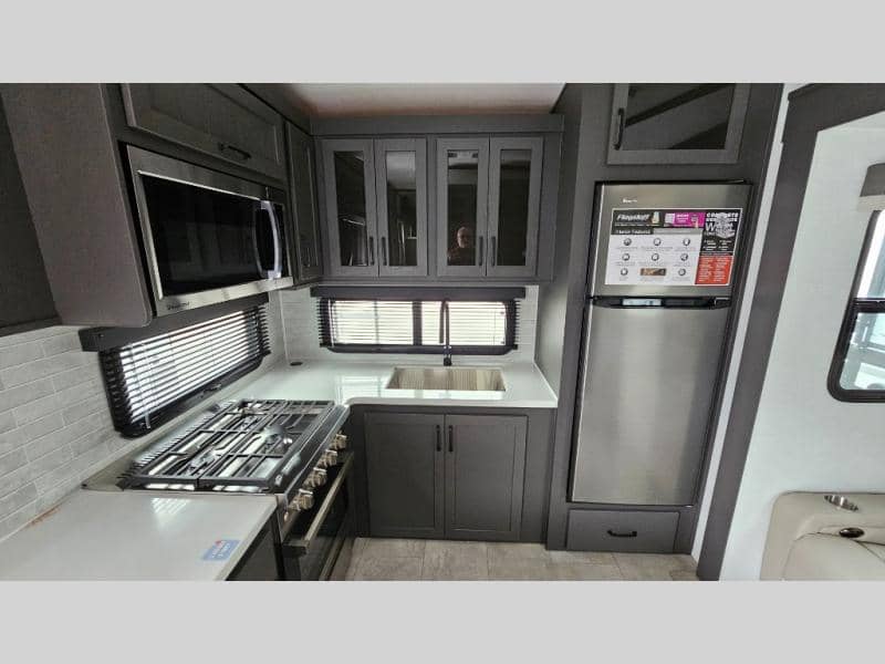 2025 Forest River 2025 Forest River Flagstaff Classic - thumbnail 9