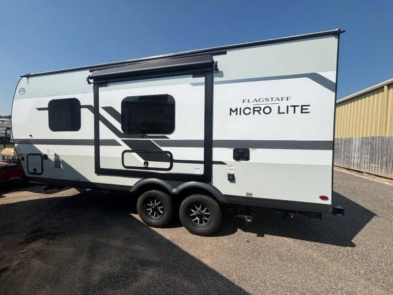 2026 Forest River 2026 Forest River Flagstaff Micro Lite - thumbnail 3