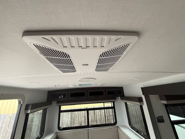 2026 Forest River 2026 Forest River Flagstaff Super Lite - thumbnail 17