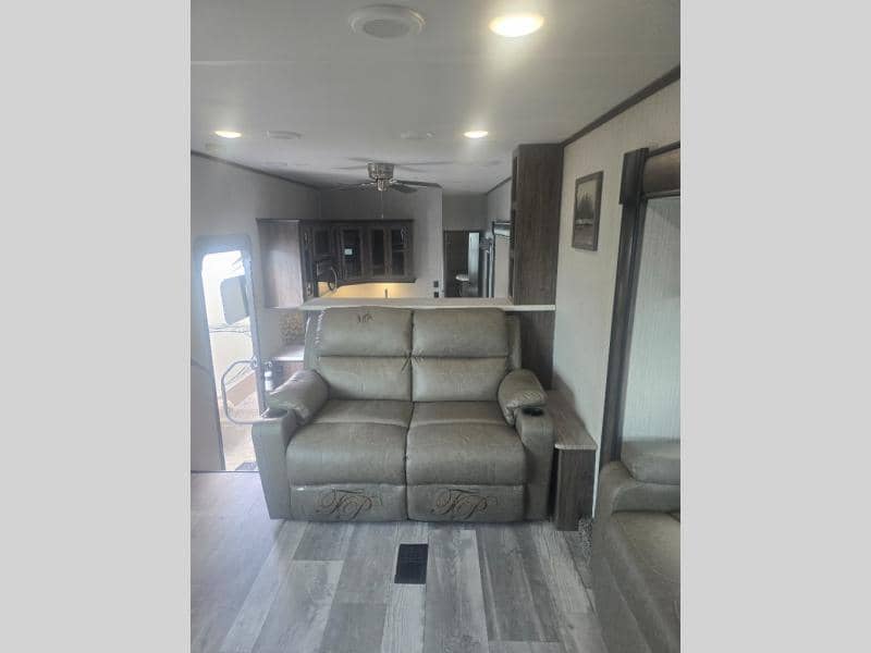 2021 Forest River 2021 Forest River Sierra - thumbnail 10