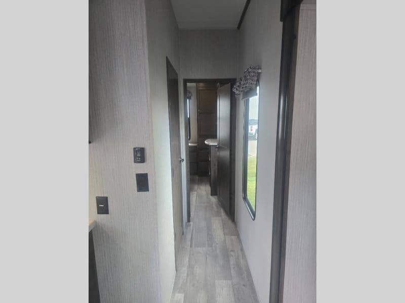 2021 Forest River 2021 Forest River Sierra - thumbnail 21