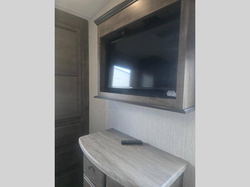 2021 Forest River 2021 Forest River Sierra - thumbnail 29