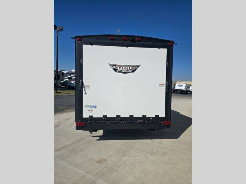 2022 Forest River 2022 Forest River Wildwood X-Lite - thumbnail 9