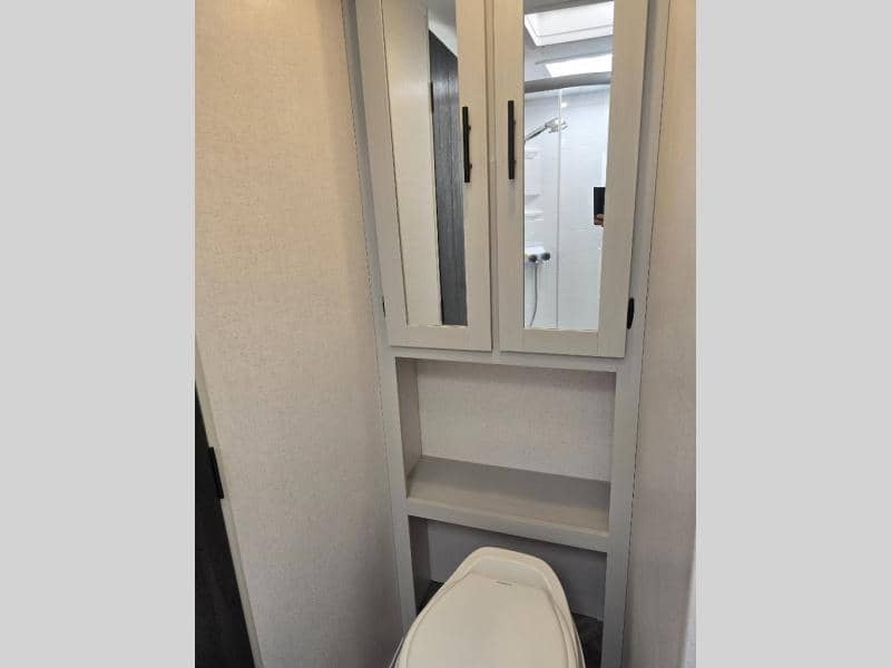 2022 Forest River 2022 Forest River Wildwood X-Lite - thumbnail 25