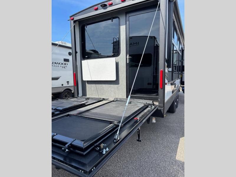 2025 Forest River 2025 Forest River Wildwood FSX - thumbnail 7