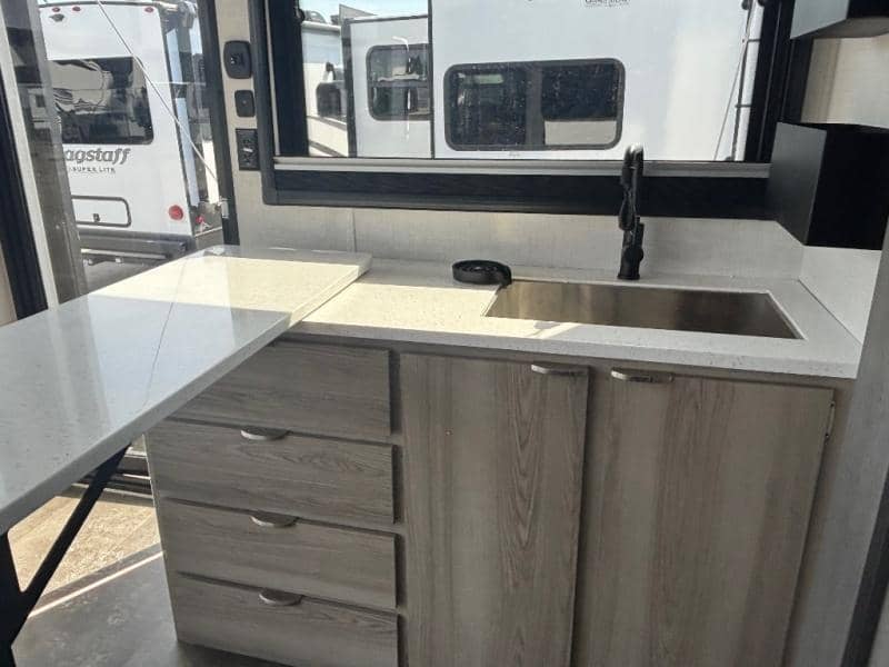 2025 Forest River 2025 Forest River Wildwood FSX - thumbnail 11