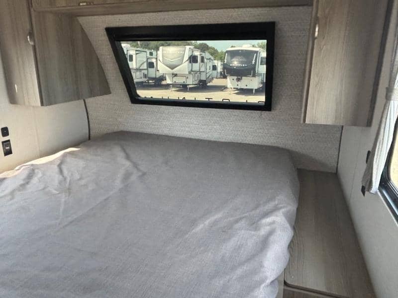 2025 Forest River 2025 Forest River Wildwood FSX - thumbnail 14