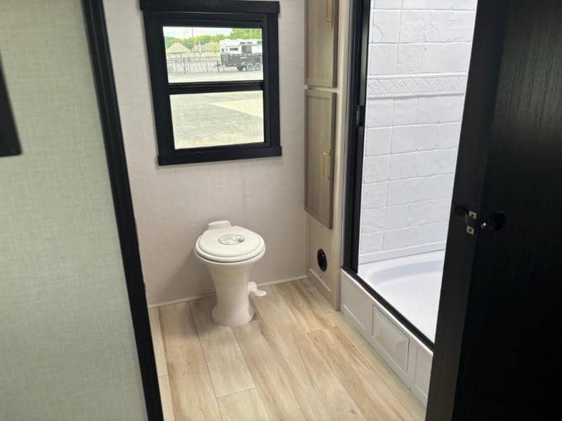 2025 Forest River 2025 Forest River Wildwood X-Lite - thumbnail 15