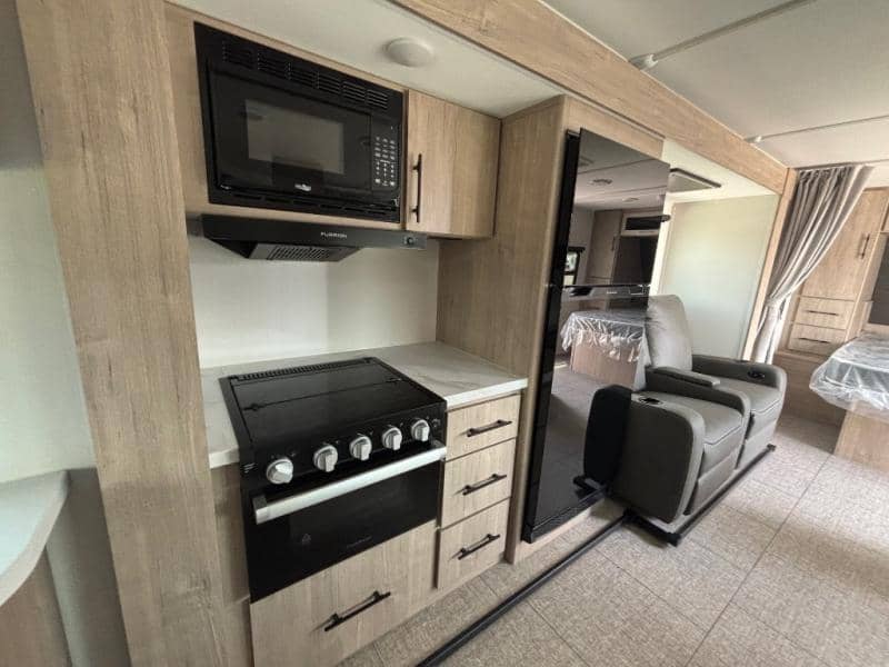 2026 Grand Design 2026 Grand Design Imagine XLS - thumbnail 12