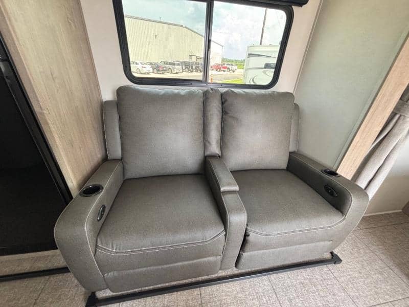 2026 Grand Design 2026 Grand Design Imagine XLS - thumbnail 13