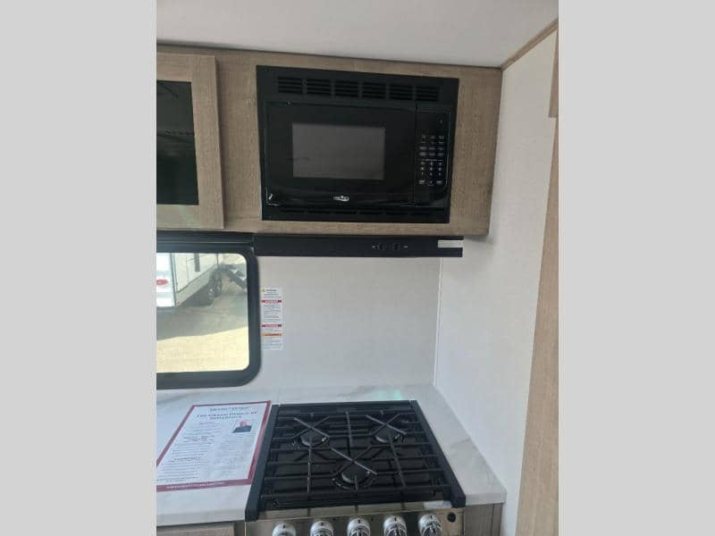 2026 Grand Design 2026 Grand Design Imagine XLS - thumbnail 13