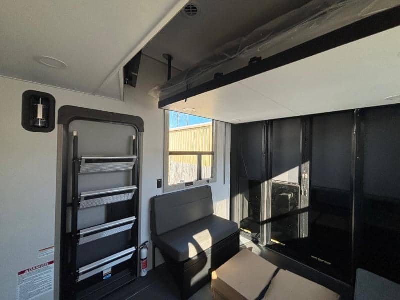 2025 Grand Design 2025 Grand Design Momentum M-Class - thumbnail 12