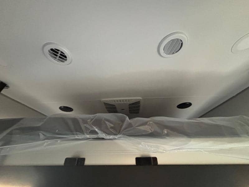 2025 Grand Design 2025 Grand Design Momentum M-Class - thumbnail 13