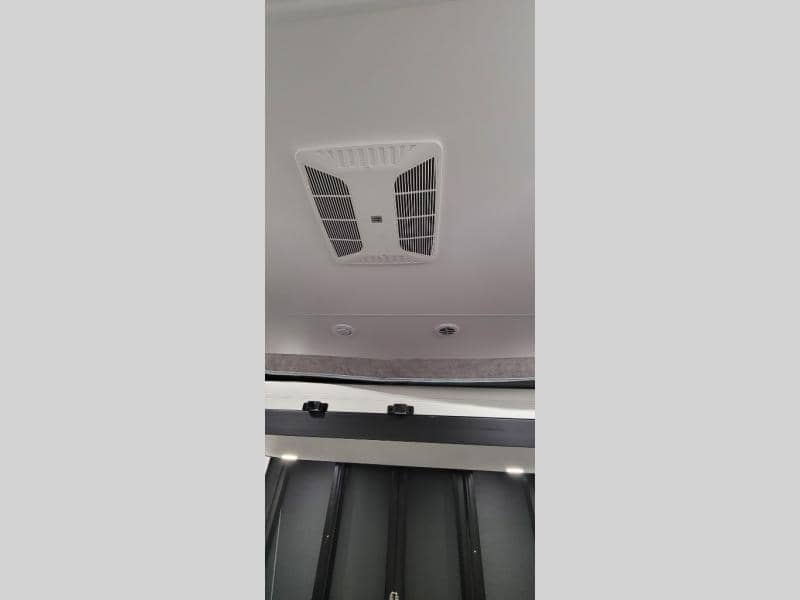 2025 Grand Design 2025 Grand Design Momentum M-Class - thumbnail 16