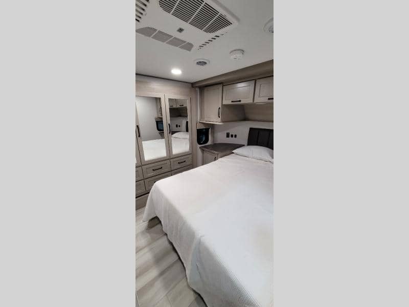 2025 Grand Design 2025 Grand Design Momentum M-Class - thumbnail 20