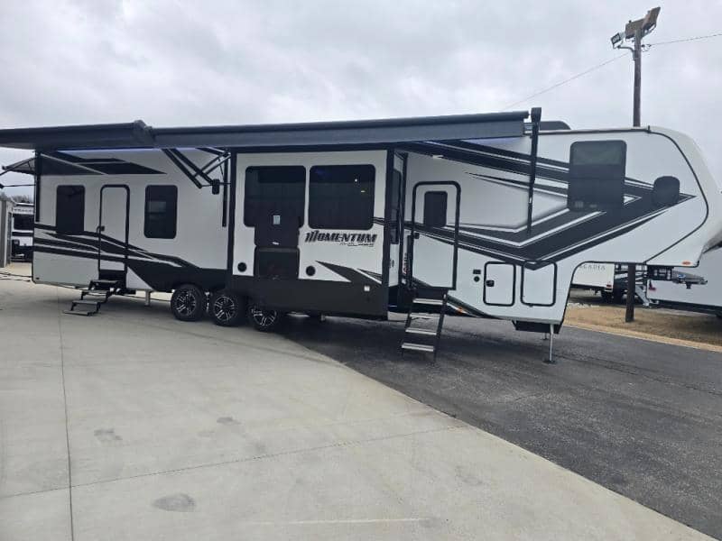 2024 Grand Design 2024 Grand Design Momentum - thumbnail 5