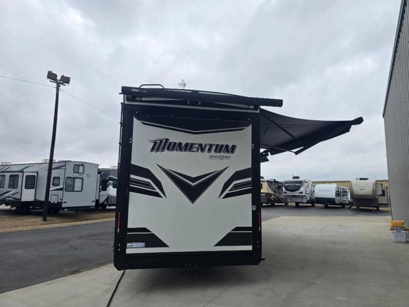 2024 Grand Design 2024 Grand Design Momentum - thumbnail 9