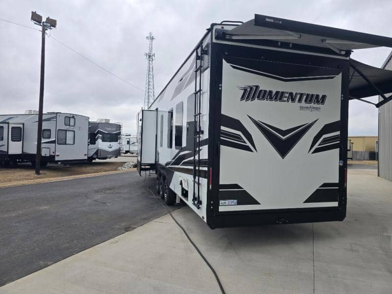 2024 Grand Design 2024 Grand Design Momentum - thumbnail 10