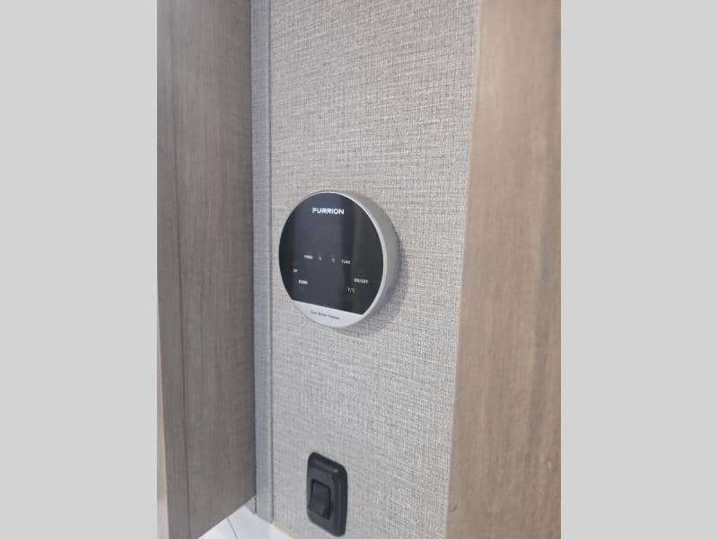 2024 Grand Design 2024 Grand Design Momentum - thumbnail 25