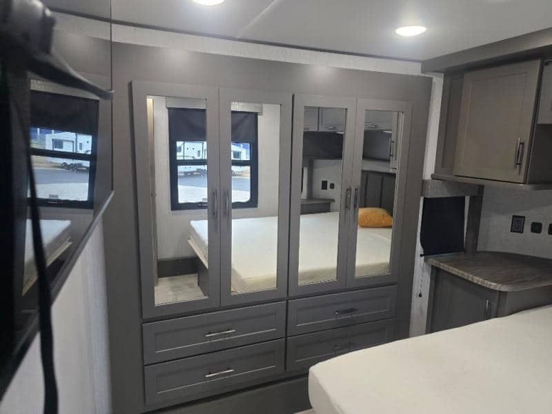 2024 Grand Design 2024 Grand Design Momentum - thumbnail 29