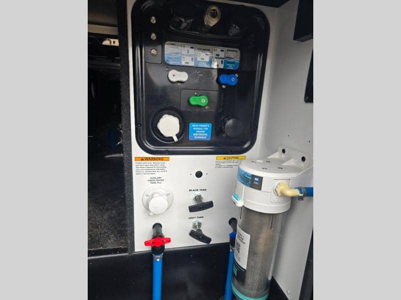 2024 Grand Design 2024 Grand Design Momentum - thumbnail 35