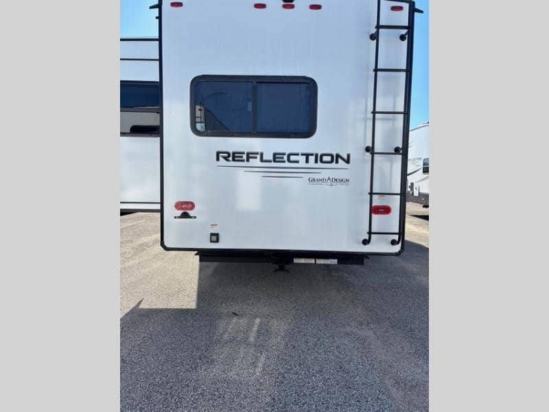 2025 Grand Design 2025 Grand Design Reflection - thumbnail 5