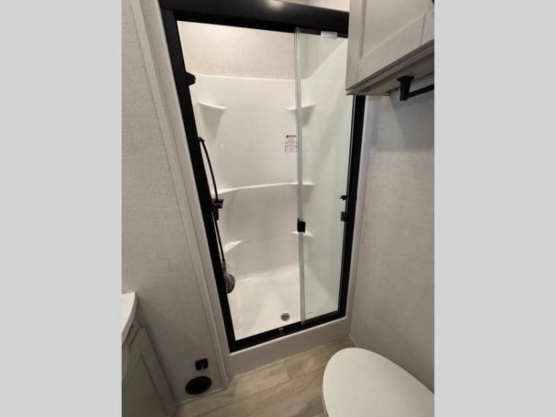 2025 Grand Design 2025 Grand Design Reflection - thumbnail 17