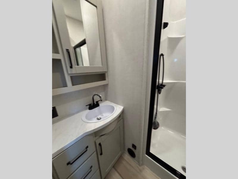 2025 Grand Design 2025 Grand Design Reflection - thumbnail 18