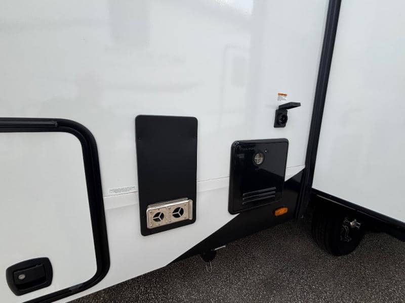 2026 Grand Design 2026 Grand Design Reflection - thumbnail 5