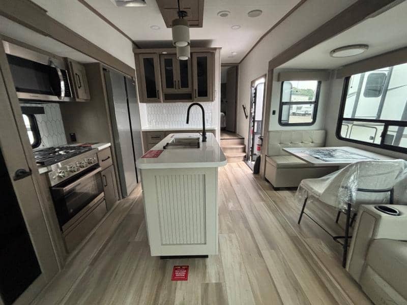 2026 Grand Design 2026 Grand Design Reflection - thumbnail 15