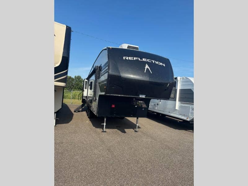 2026 Grand Design 2026 Grand Design Reflection 100 Series - thumbnail 1