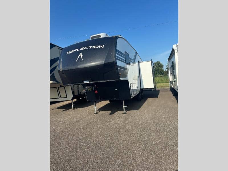 2026 Grand Design 2026 Grand Design Reflection 100 Series - thumbnail 3