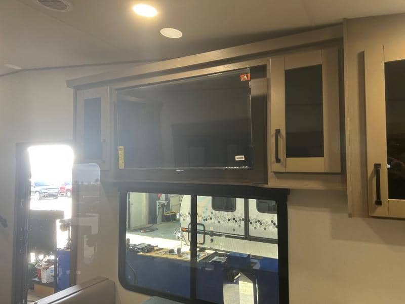 2026 Grand Design 2026 Grand Design Reflection 150 Series - thumbnail 8